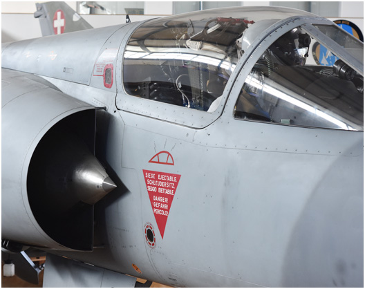 Cabine seule d'Un avion Mirage III S au Musée Clin d'Ailes